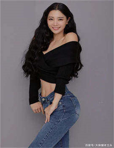 《玩弄刚结婚的美妇-大胆国模GOGO人体私拍》